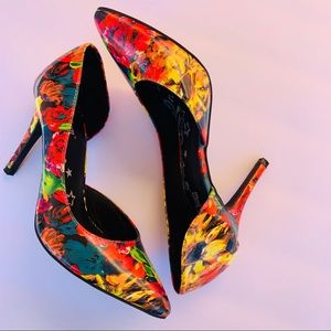 Trash Floral pattern heels size 6.5